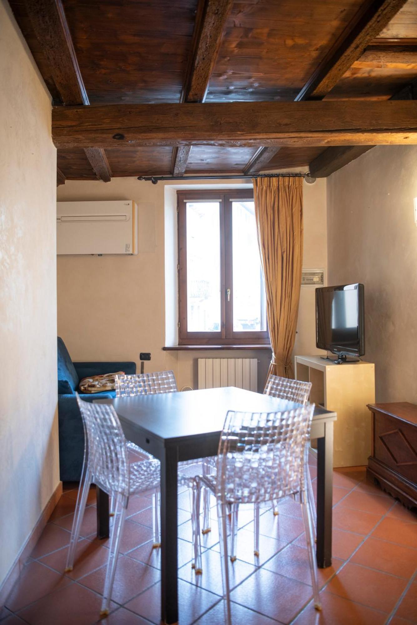 Ai Piedi Del Castello / 4Pl / Apt. Full Verona Eksteriør bilde