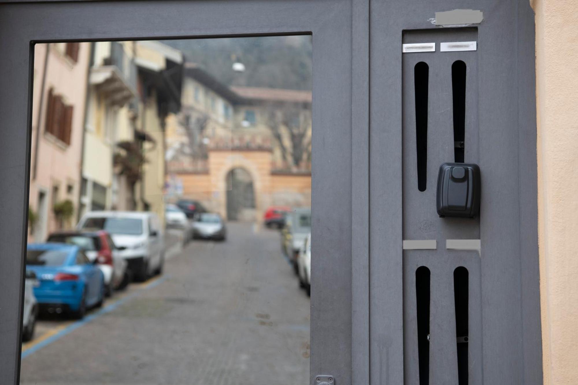 Ai Piedi Del Castello / 4Pl / Apt. Full Verona Eksteriør bilde