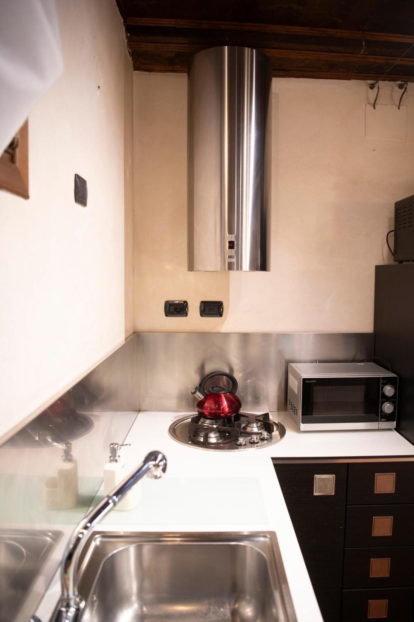 Ai Piedi Del Castello / 4Pl / Apt. Full Verona Eksteriør bilde