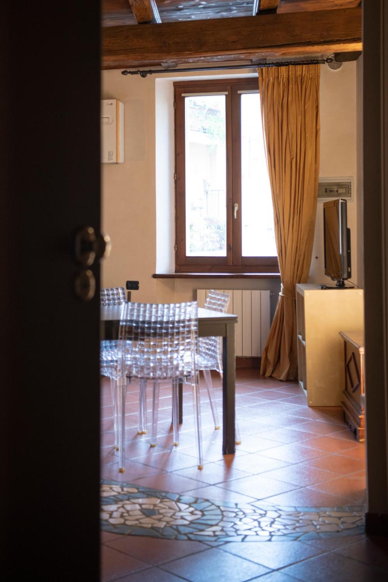 Ai Piedi Del Castello / 4Pl / Apt. Full Verona Eksteriør bilde